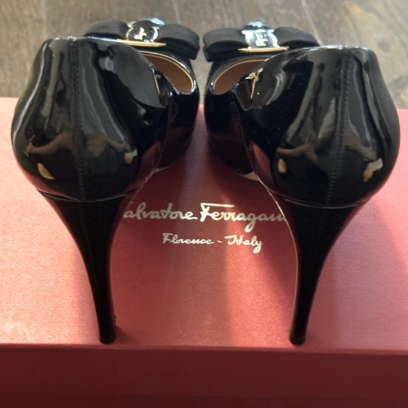 Ferregamo platform heel - Picture 3 of 6